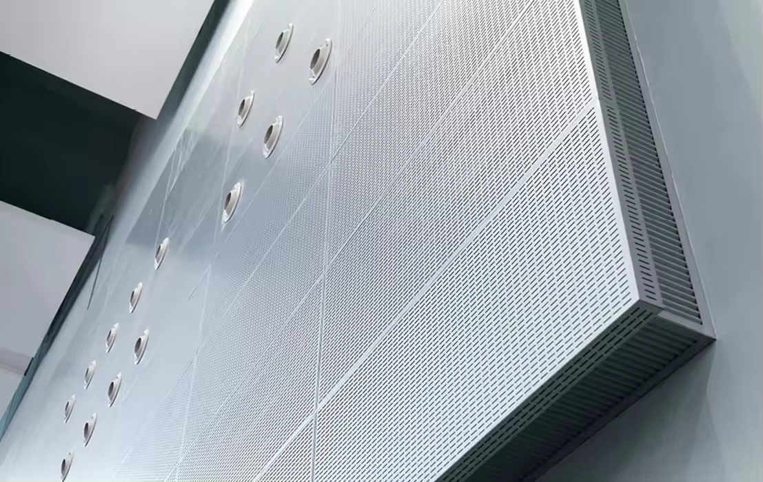 Isı yalıtımı U-değeri 1.8-2.8 W/ ((m2K) ve rüzgar basıncına dirençli 25 yıllık dayanıklı perde duvar cam sistemi