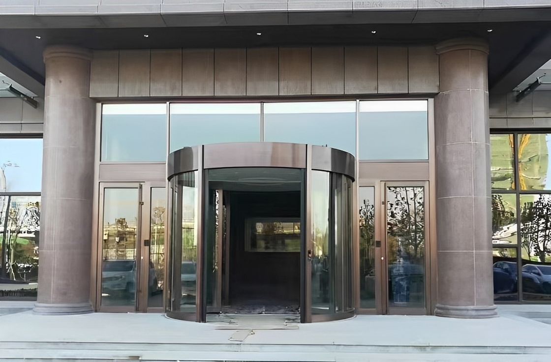 Üreticisi Otel Ticari Binanı için Tam Otomatik Döner Kapı Cam Otomatik İndüksiyon